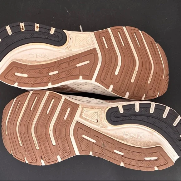 Brooks Women's Anthem 6 - Picture 6 of 7